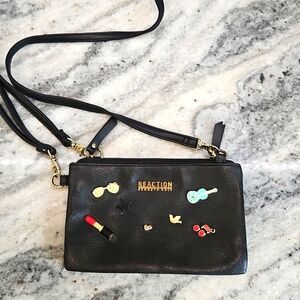 Kenneth Cole Reaction Sung L asses Travel Musoc. Crossbody Clutch